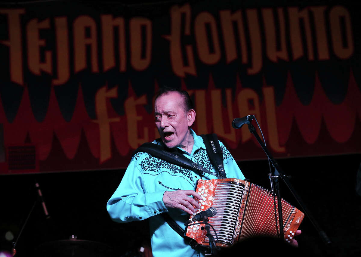 Flaco Jimenez performs during the 34th annual Tejano Conjunto Festival Sunday May 17, 2015 at Rosedale Park.
