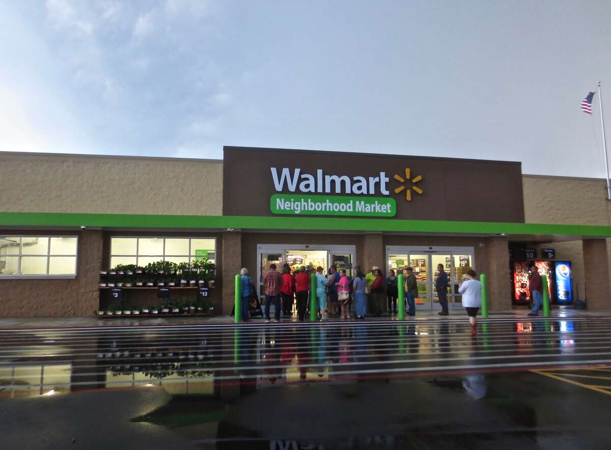 New Walmart Neighborhood Market opens on South Side