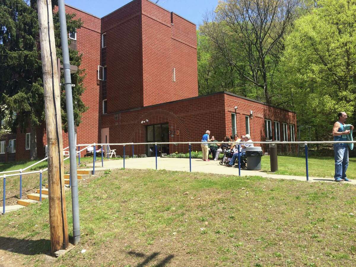 1 hurt in Ansonia senior housing fire