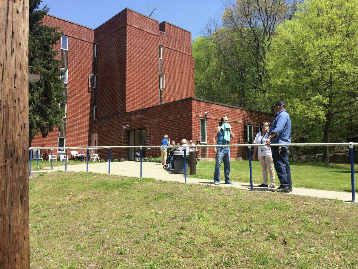 1 hurt in Ansonia senior housing fire