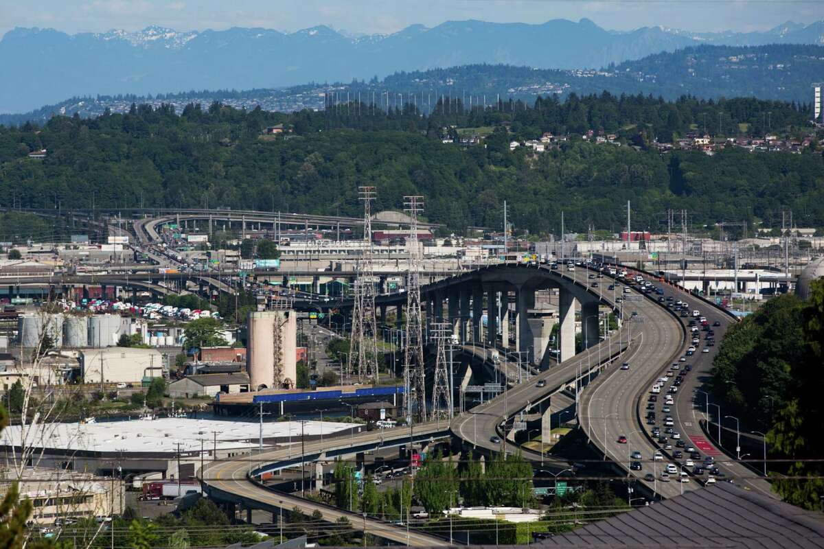 City considers tunnel to replace West Seattle Bridge.
