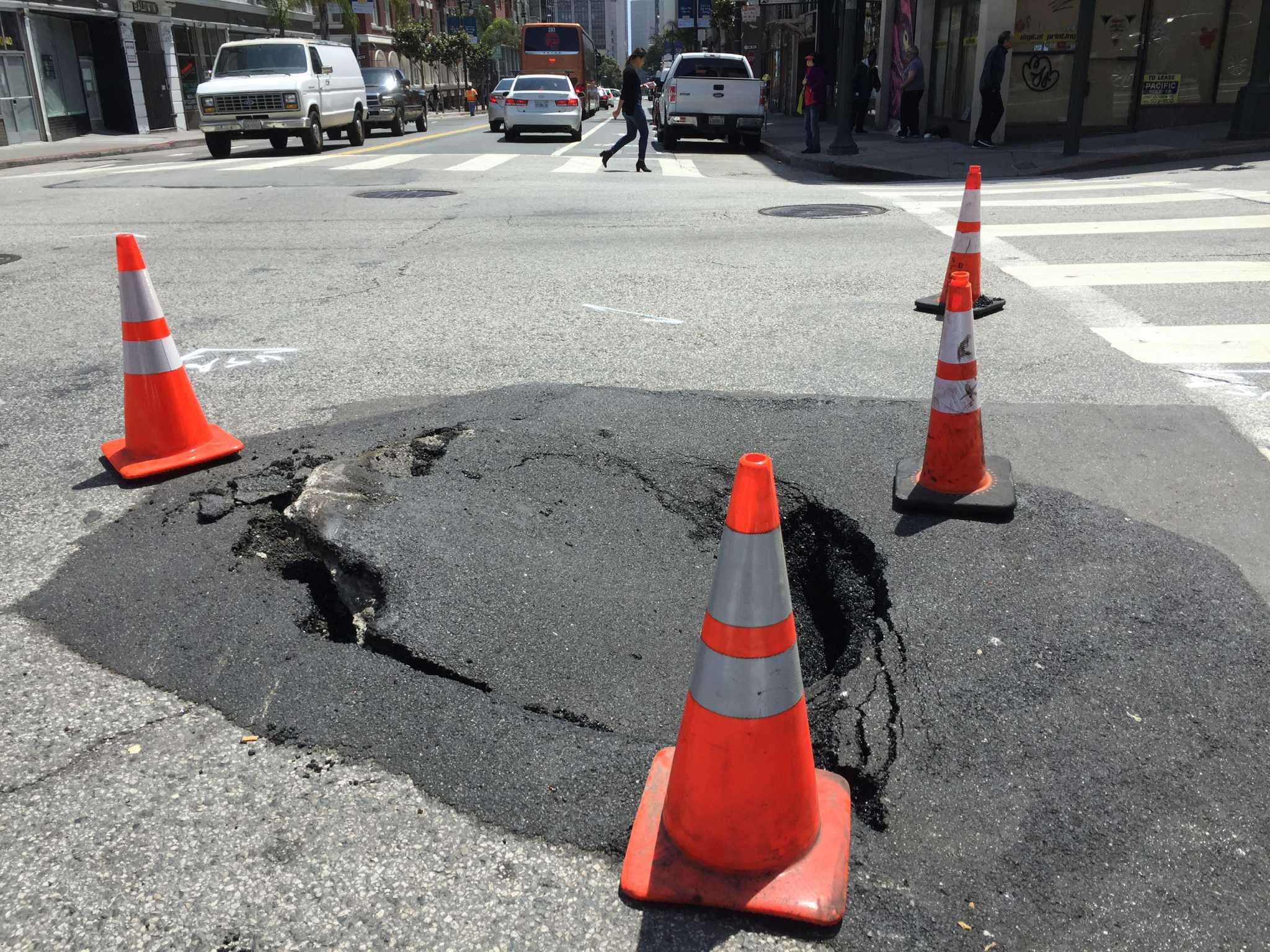 SF sees 2nd sinkhole in 3 days, rerouting traffic