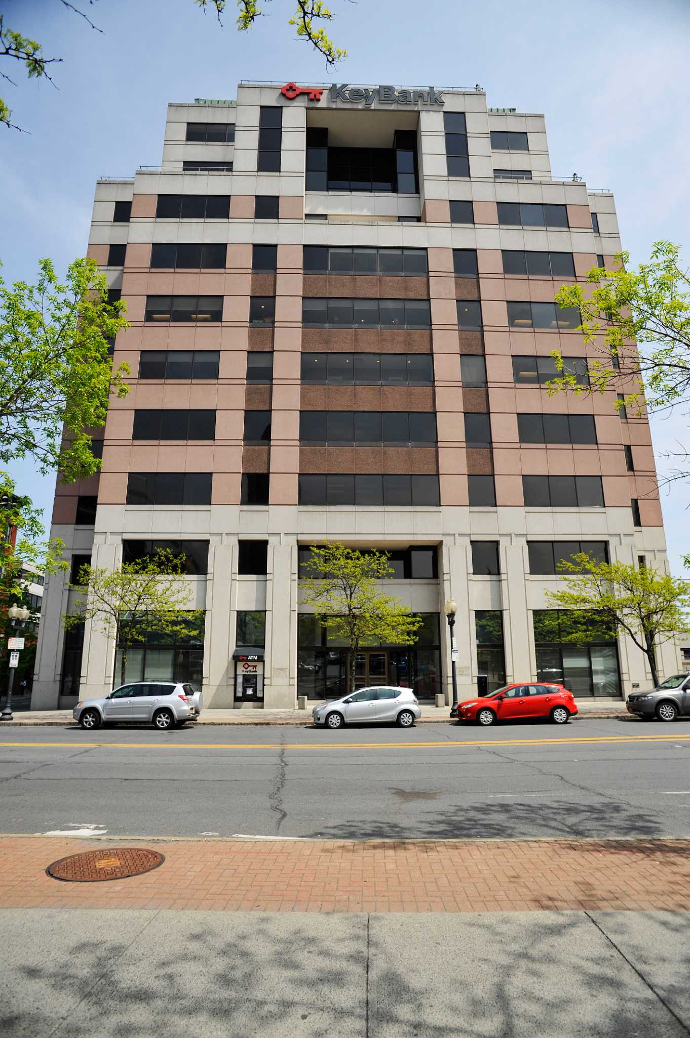 KeyBank to close 30 local bank branches as part of First Niagara deal