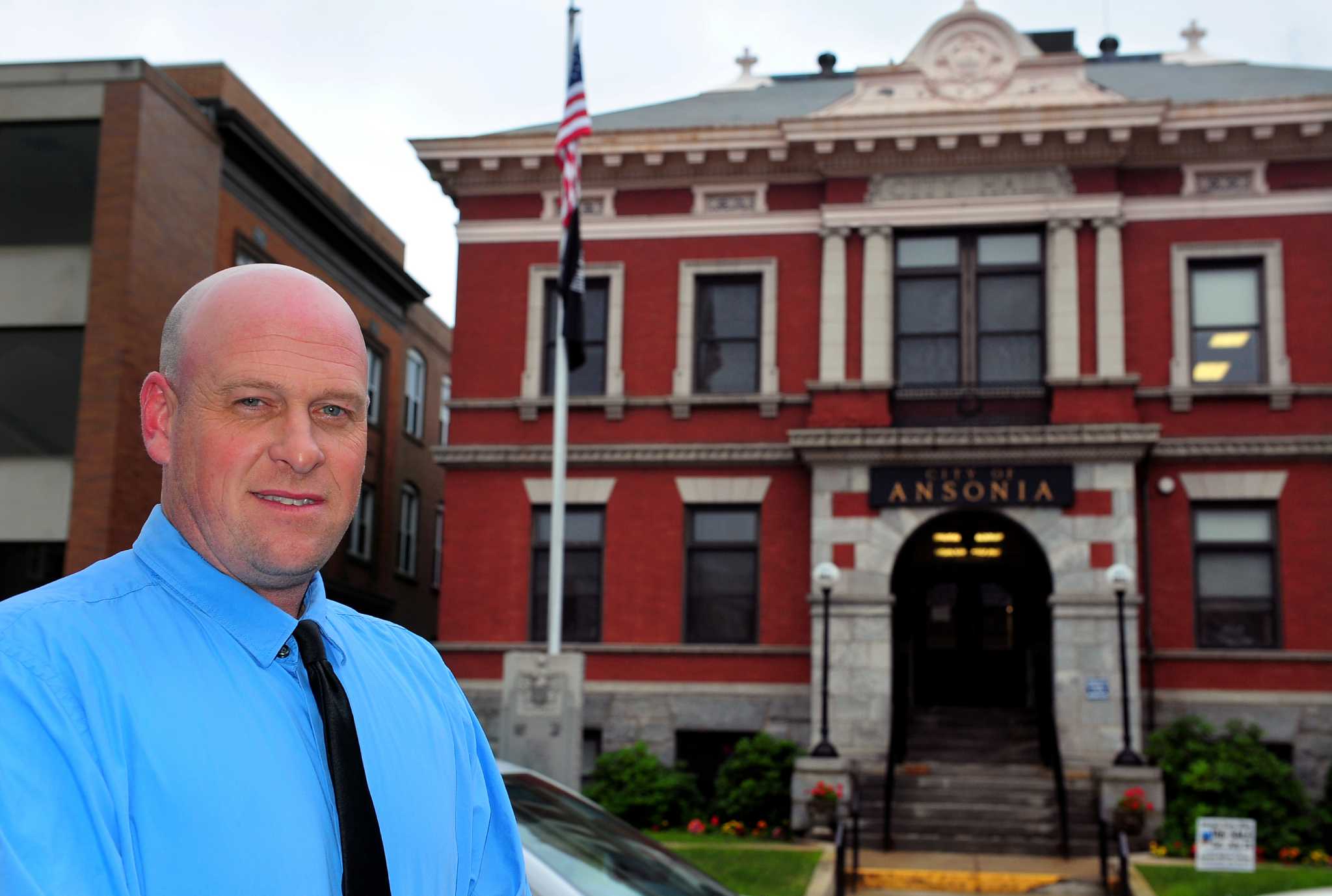 1 hurt in Ansonia senior housing fire