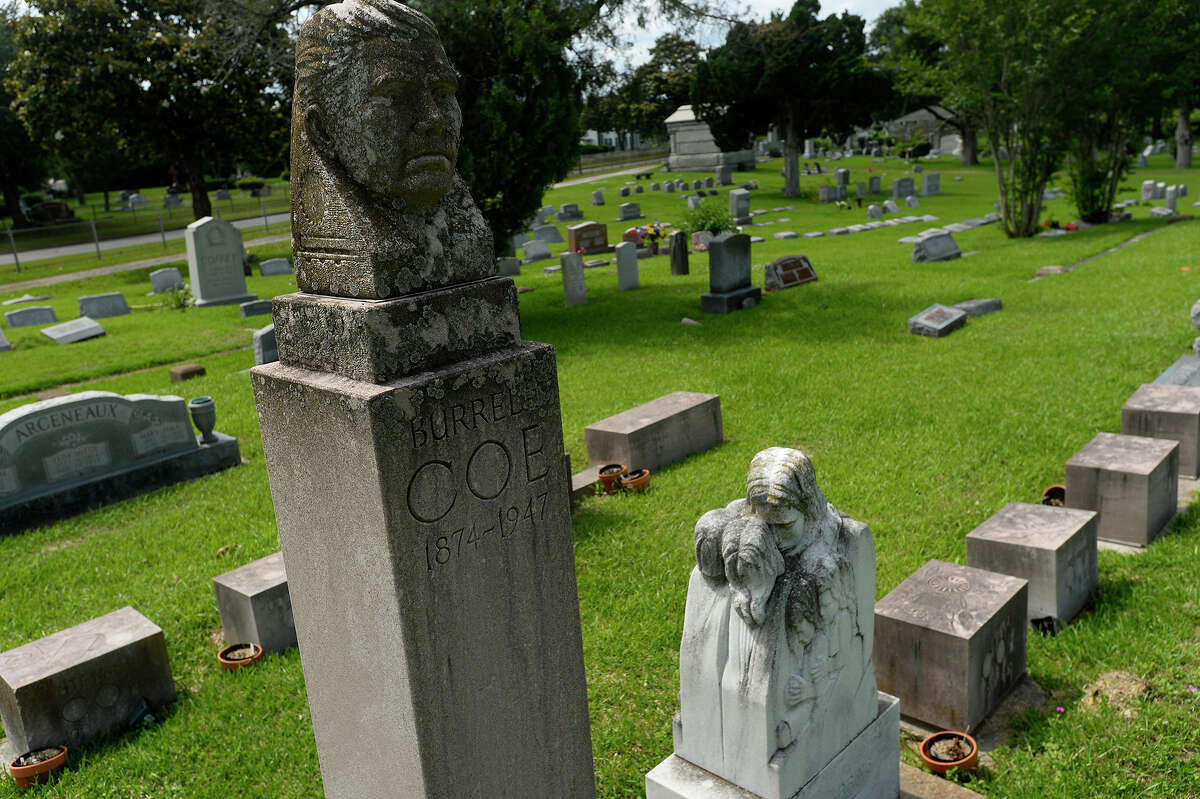 10 residents of Beaumont's Magnolia Cemetery you need to meet