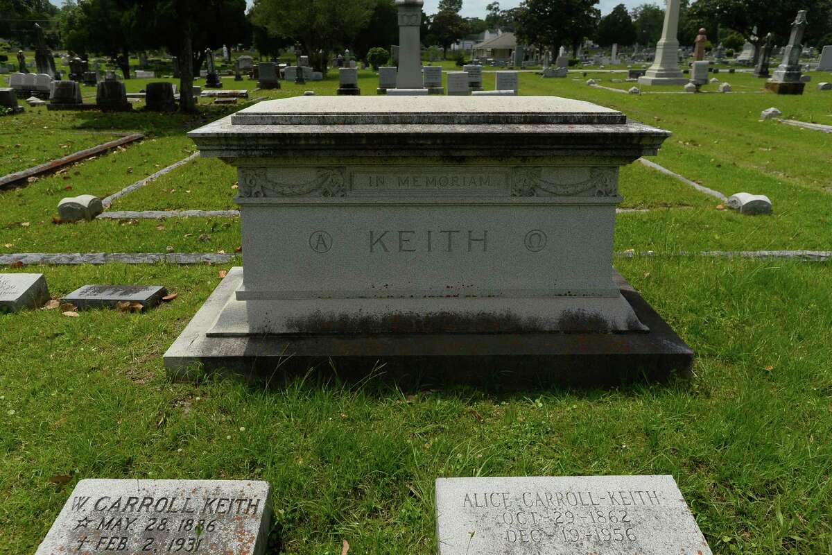 Photos Retracing Beaumont's historic gravesites