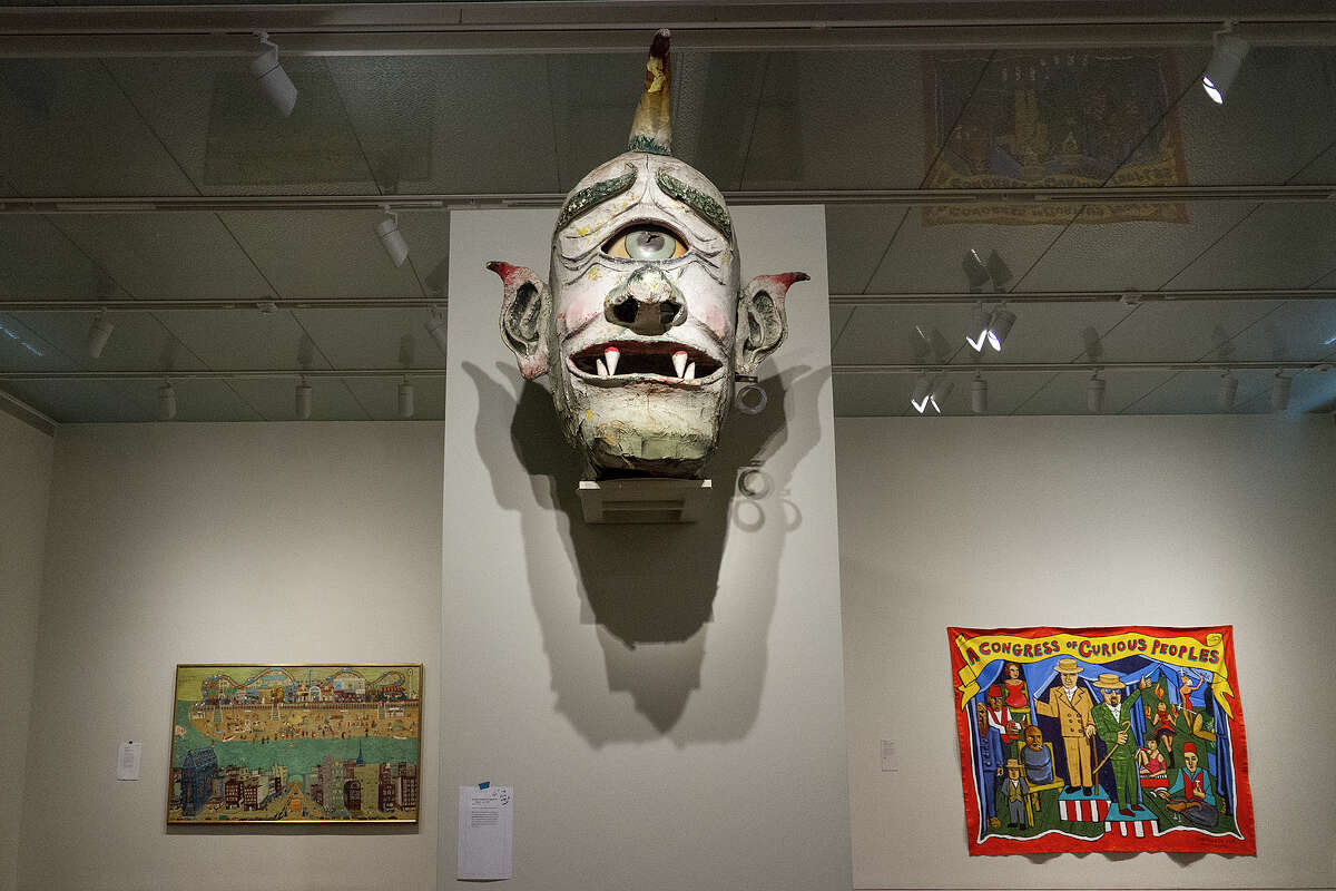 Coney Island exhibit as crowded, colorful as the beach that inspired it