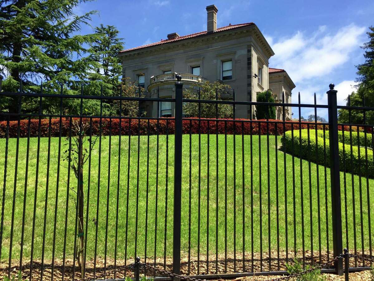 A fence surrounding UC Berkeley Chancellor Nicholas Dirks’ campus home, originally budgeted at $270,000, cost $700,000 after a series of incidents.