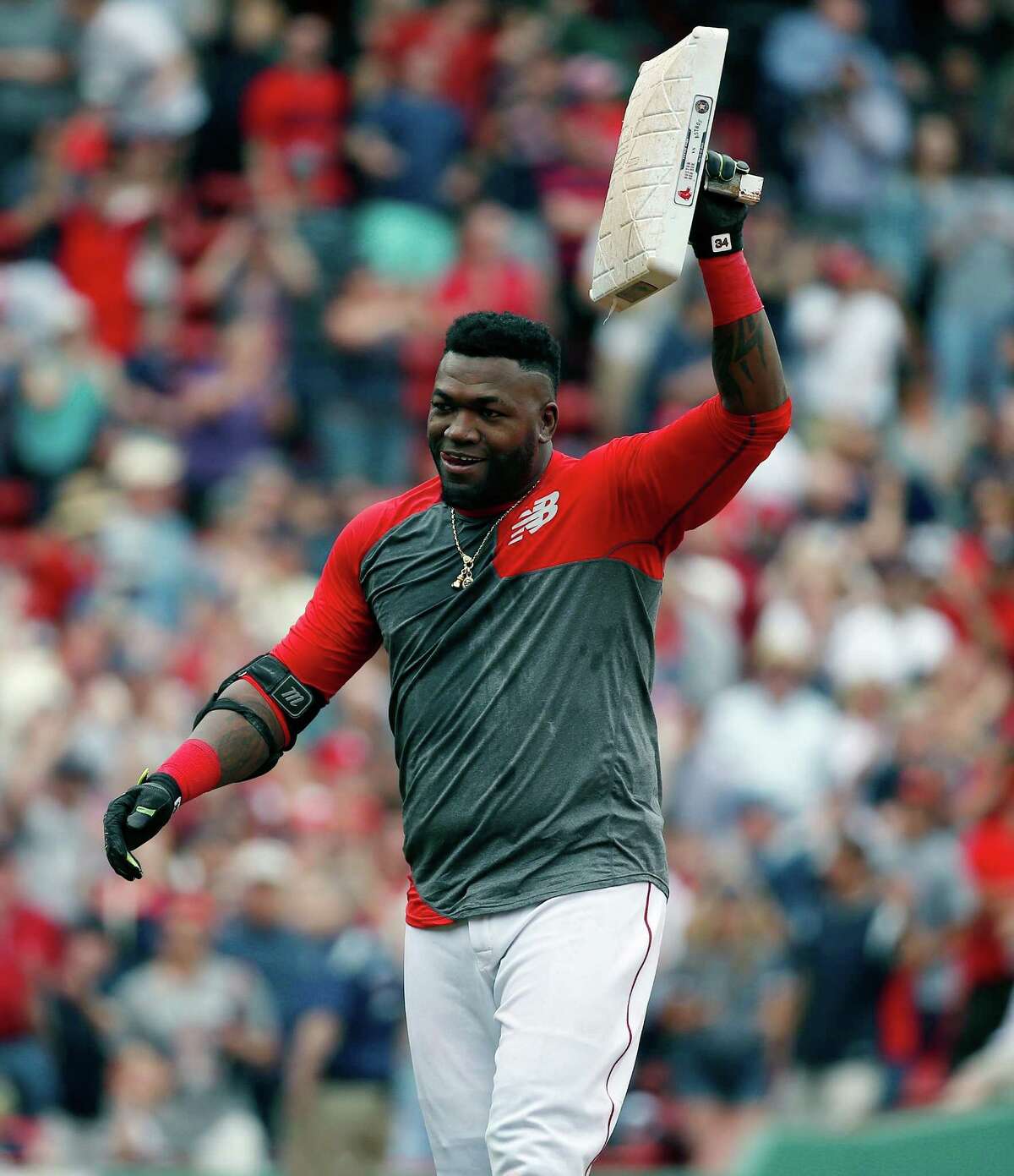 David Ortiz hits two home runs in Red Sox win