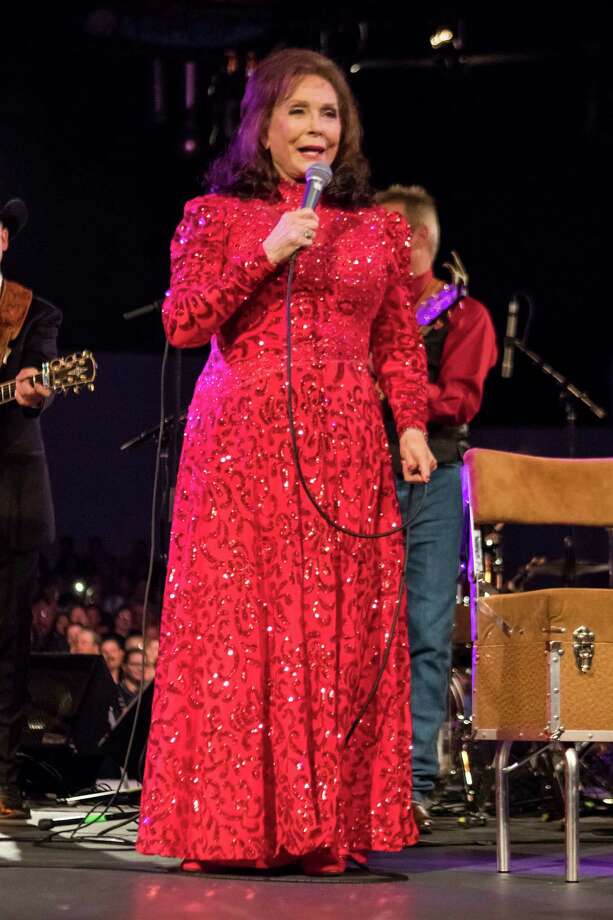 Country queen Loretta Lynn reigns over Houston - Houston Chronicle