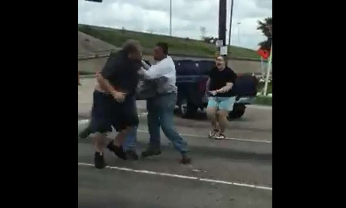 Video Houston Road Rage Incident Leads To Street Brawl