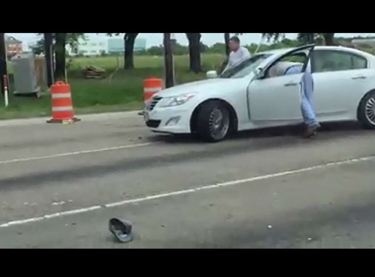 Video Houston road rage incident leads to street brawl