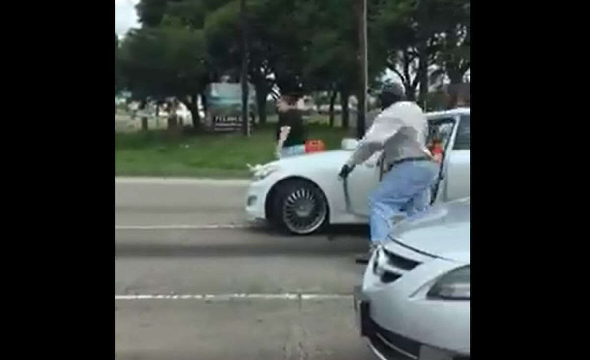 Video Houston Road Rage Incident Leads To Street Brawl 