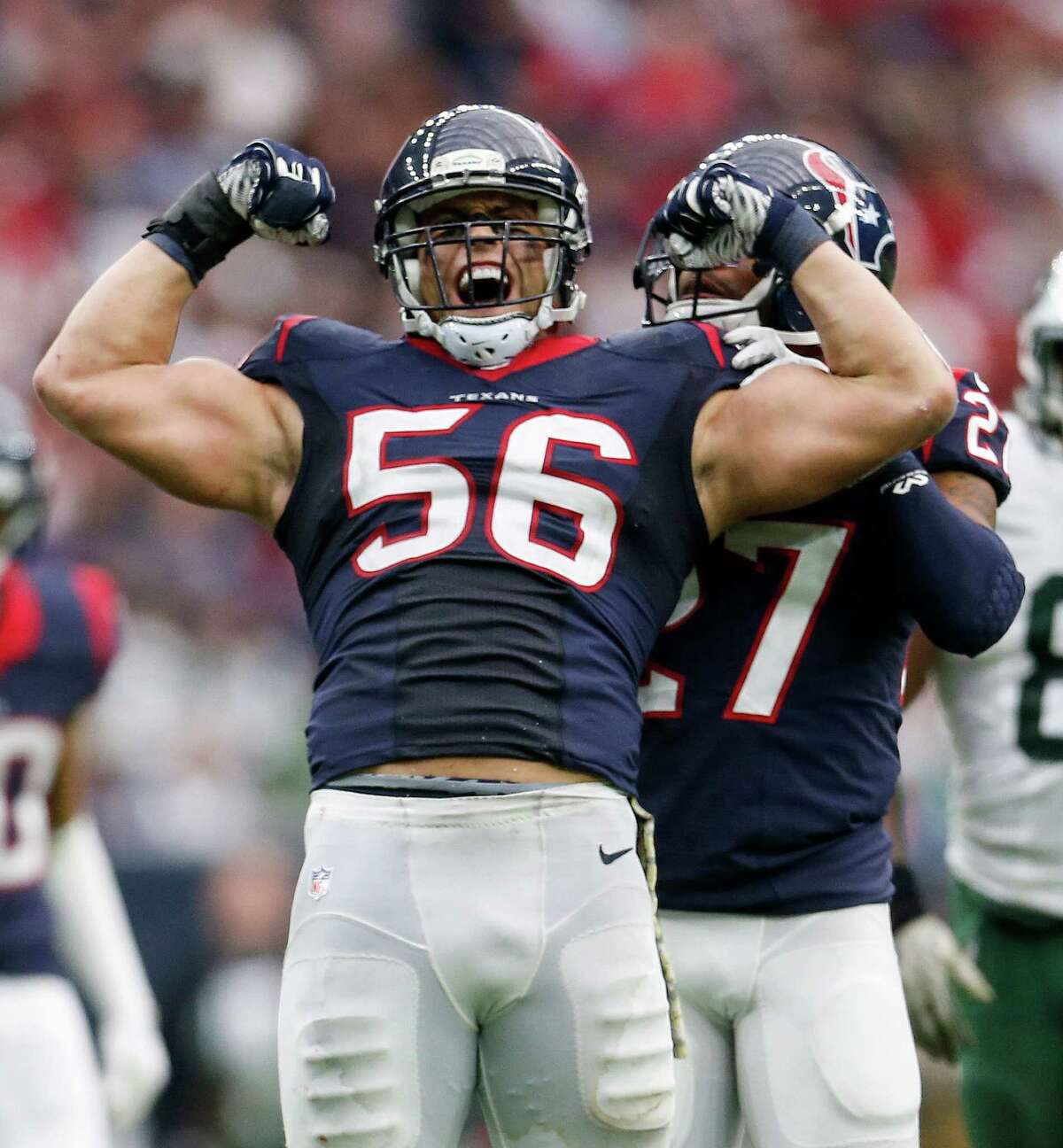 Houston Texans inside linebacker Brian Cushing (56) cools off during an NFL  football training camp at the Methodist Training Center on Sunday August 2,  2015 in Houston. (AP Photo/Bob Levey Stock Photo - Alamy