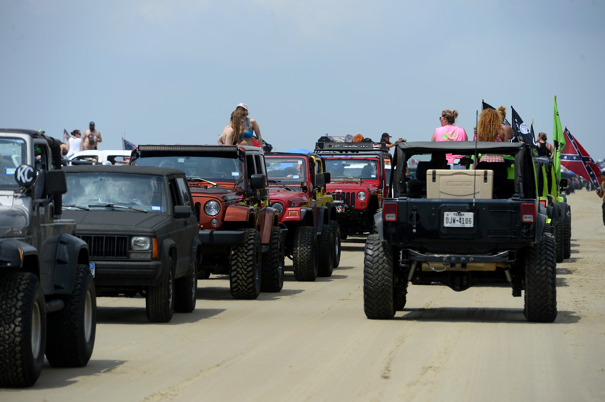 Texas Jeep enthusiasts flaunt custom rides during 'Go Topless Weekend