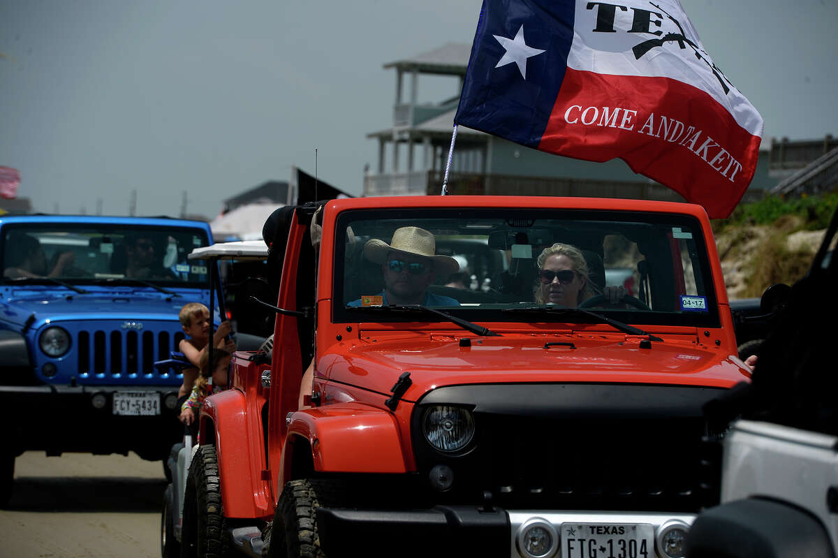 Texas Jeep enthusiasts flaunt custom rides during 'Go Topless Weekend'