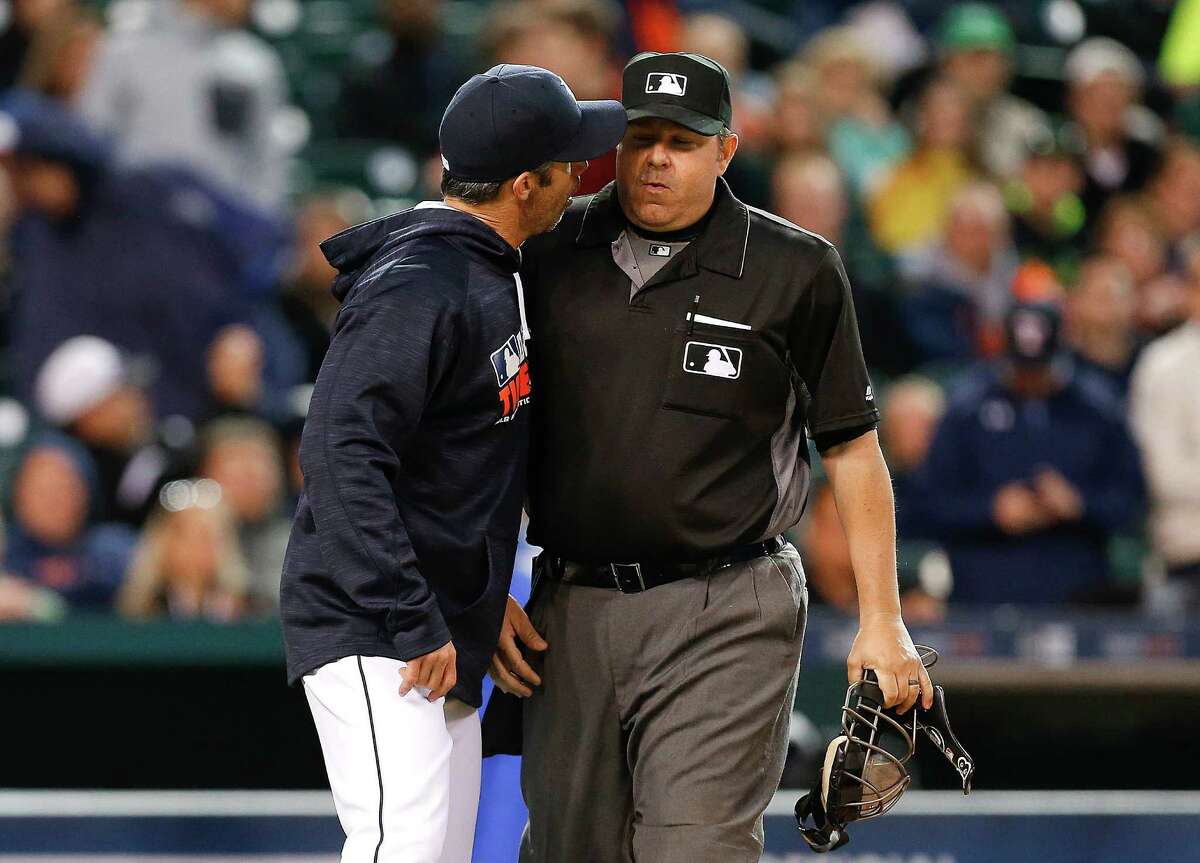 Brad Ausmus returning as Detroit Tigers' manager in 2017