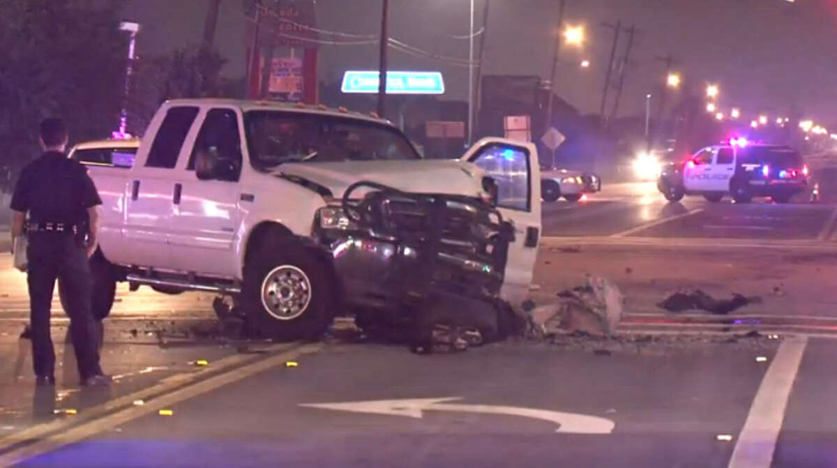 Driver Dies In Crash In Sw Houston