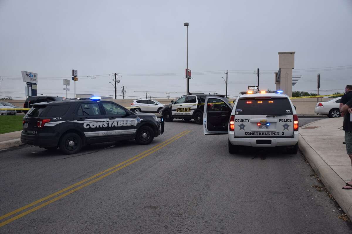 3 Arrested After Crash Ends Police Chase Near Alamo Heights Following Armed Robbery