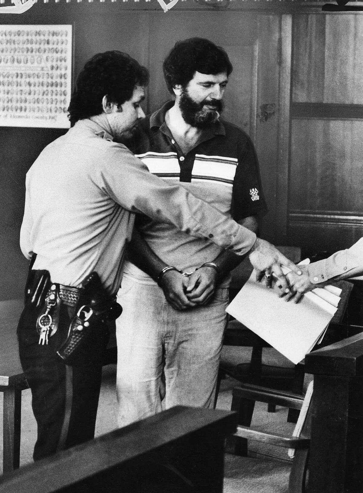 Salvatore "Bill" Bonanno leaves Oakland court after arraignment on November 25, 1981 in Oakland, Calif.