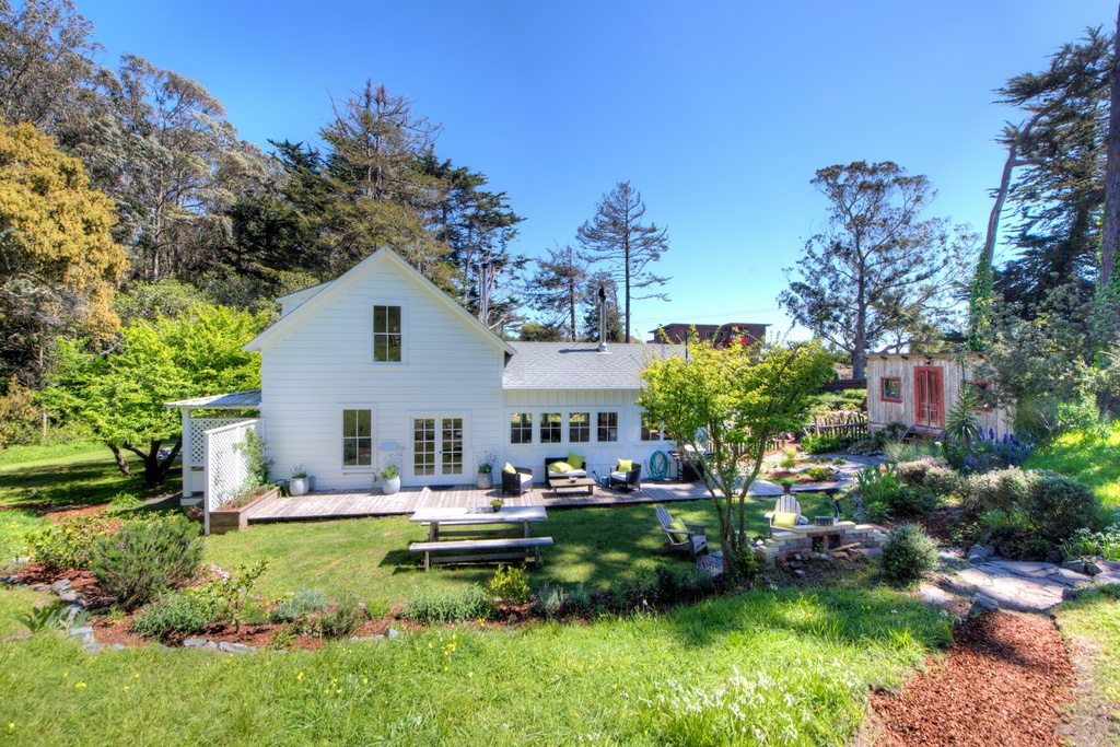 Delightful, sunny Bolinas farmhouse sells in an instant