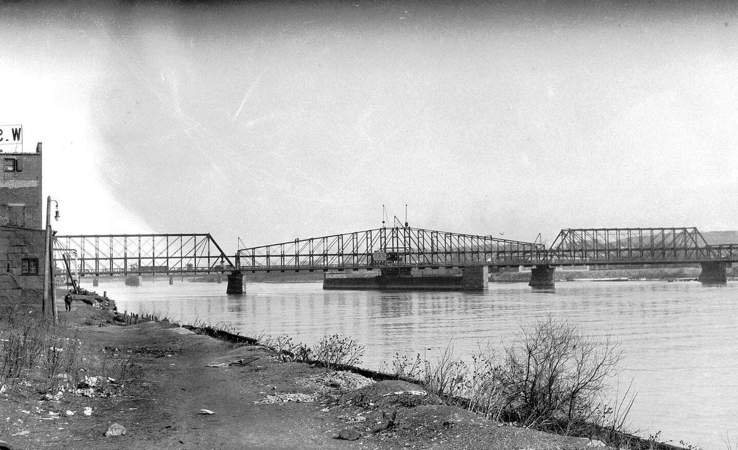 Historical photos: Dunn Memorial Bridge