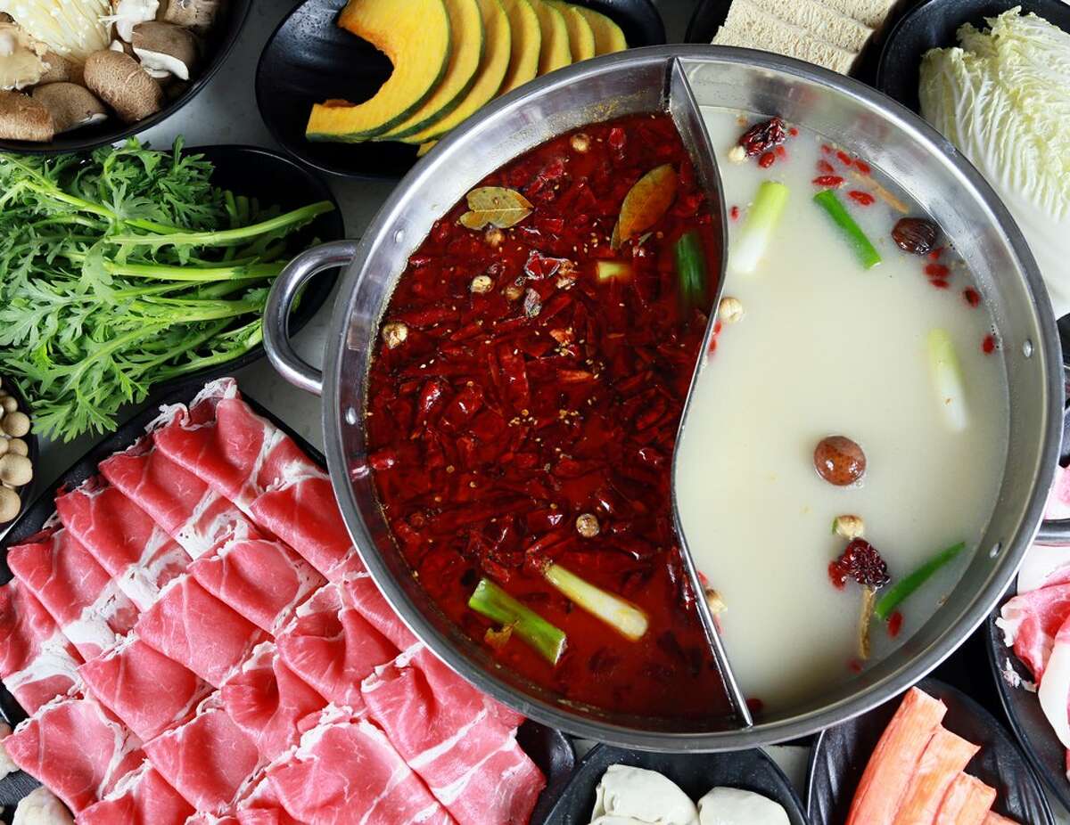 Hot pot. Чунцин хого. Китайский самовар хого. Хот пот. Хого китайская еда.