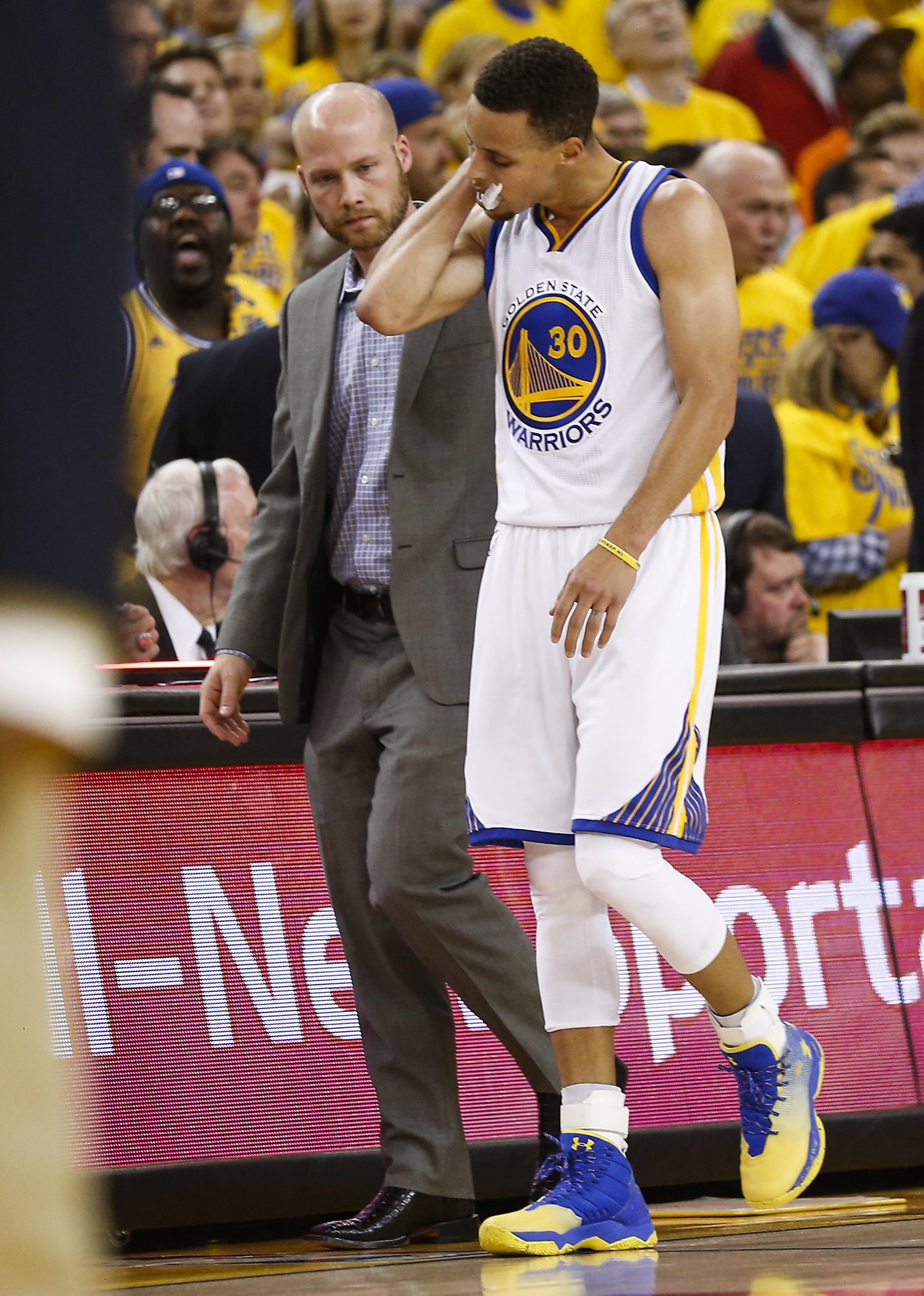 Nick in the AM: Warriors' Shaun Livingston ties the knot
