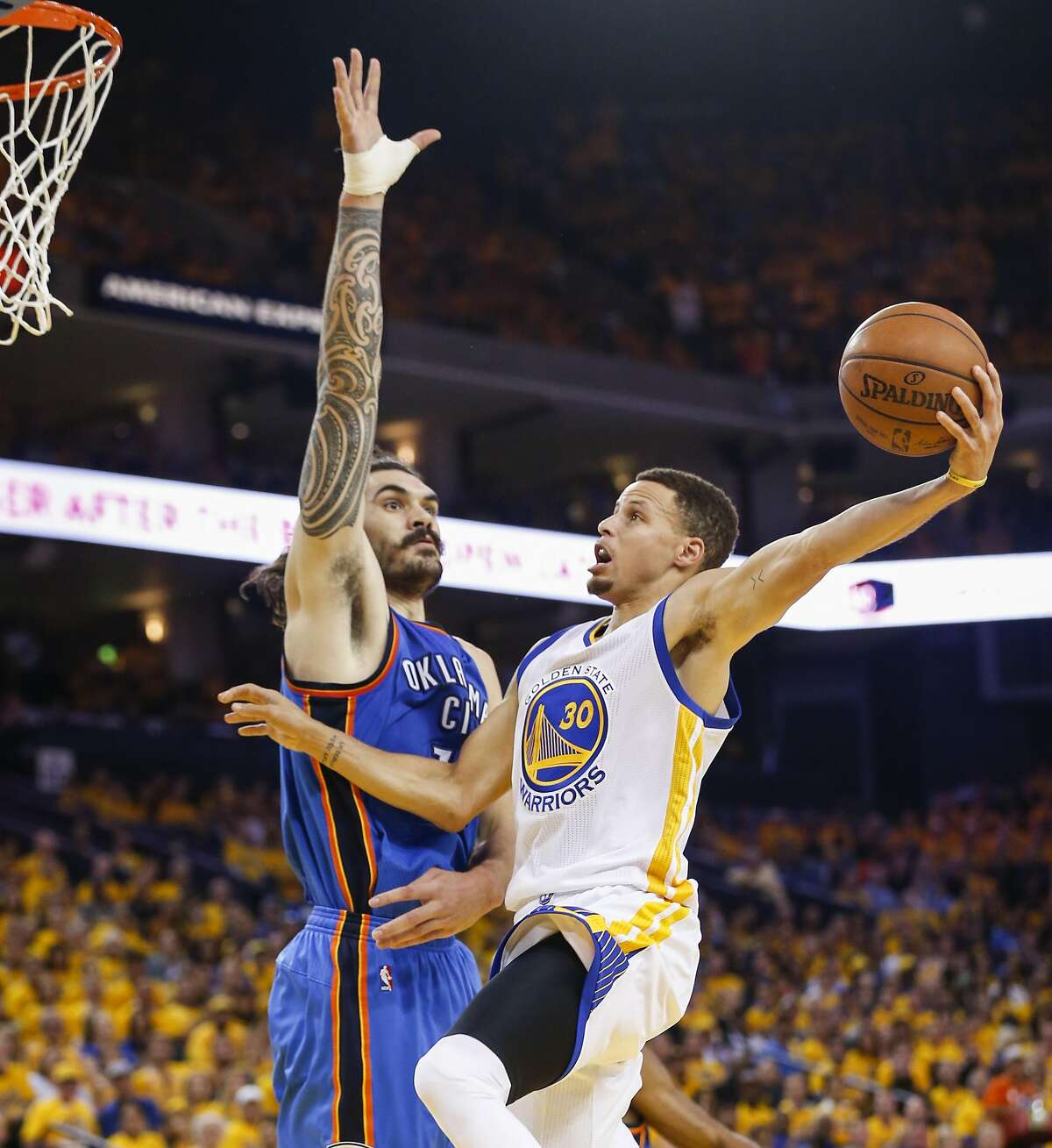 Steph Curry dives into the stands at Oracle, rest of the world asks why ...