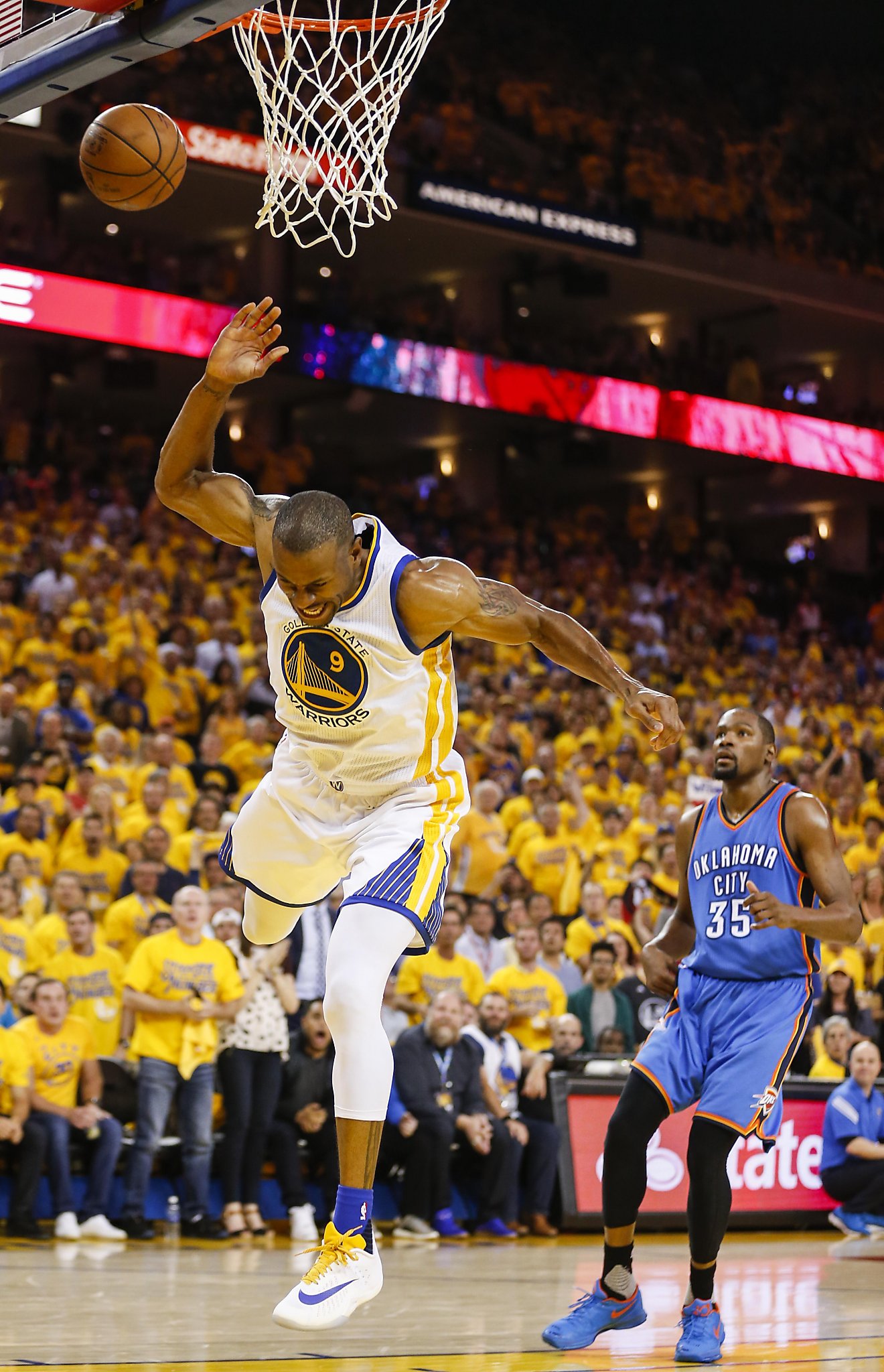 Andre Iguodala’s wild shot sets Warriors fans wild - SFGate1320 x 2048