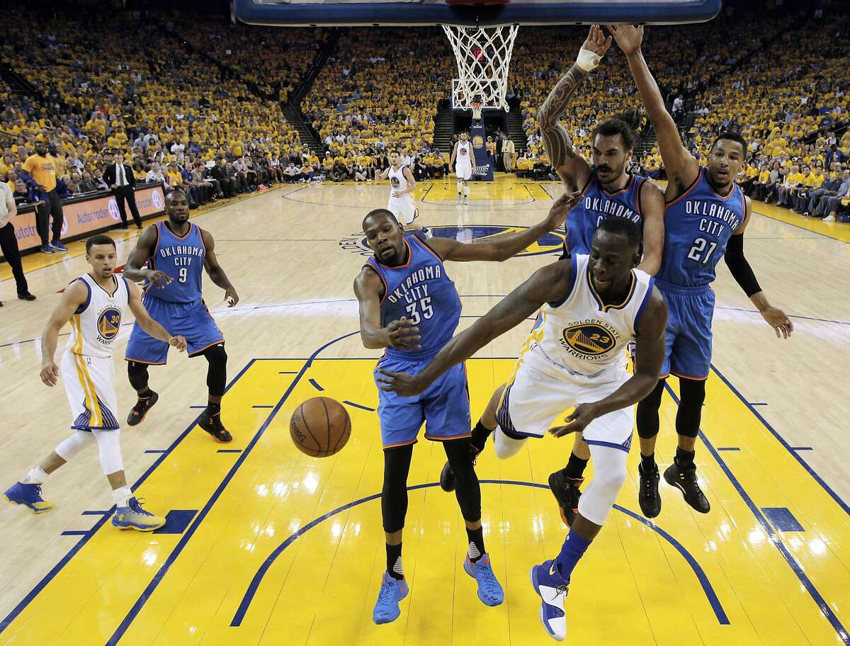 Steph Curry dives into the stands at Oracle, rest of the world asks why ...