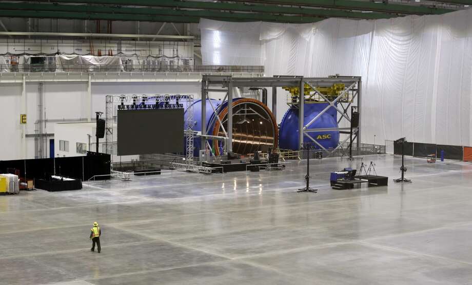 Tour of Boeing 777x Wing Center