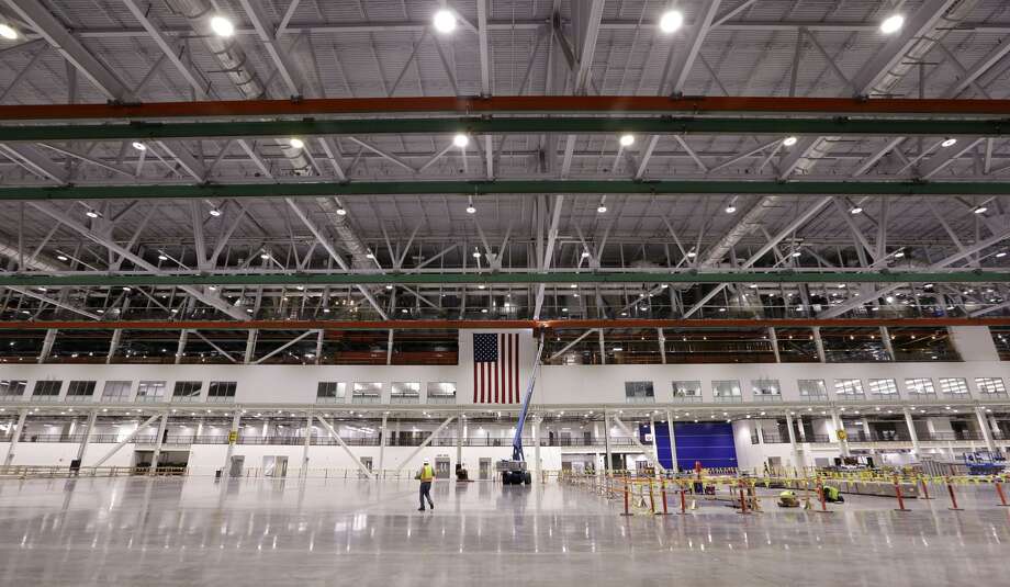 Tour of Boeing 777x Wing Center