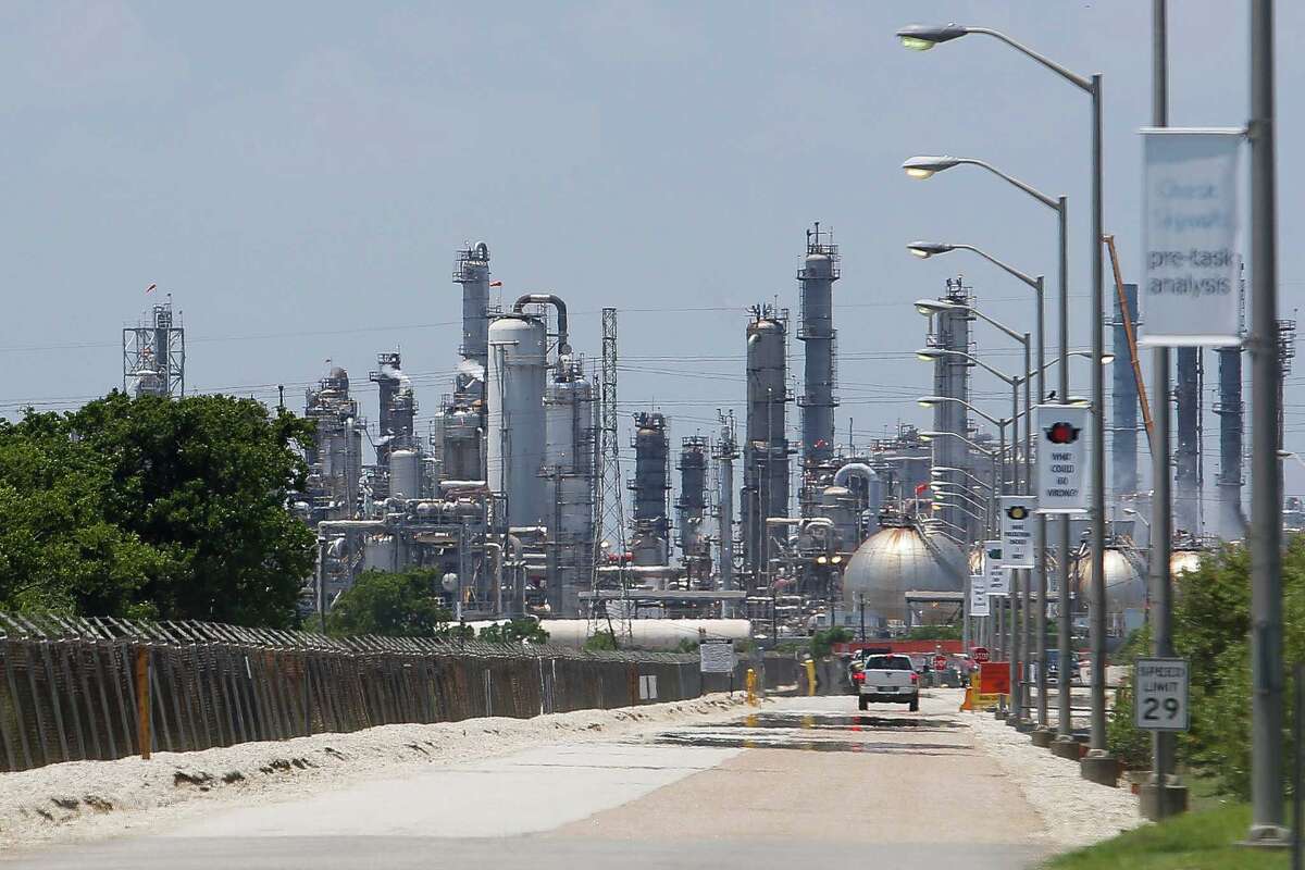 Analysis shows Houston facilities with the most dangerous chemicals