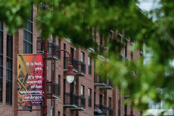 On Downtown Banners Words Capture Soul Of City Houstonchronicle Com