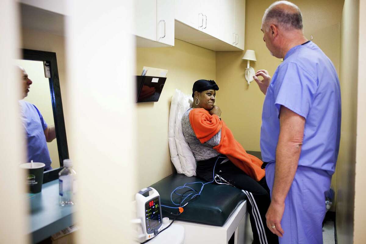 Opioid prescriptions drop for first time in two decades