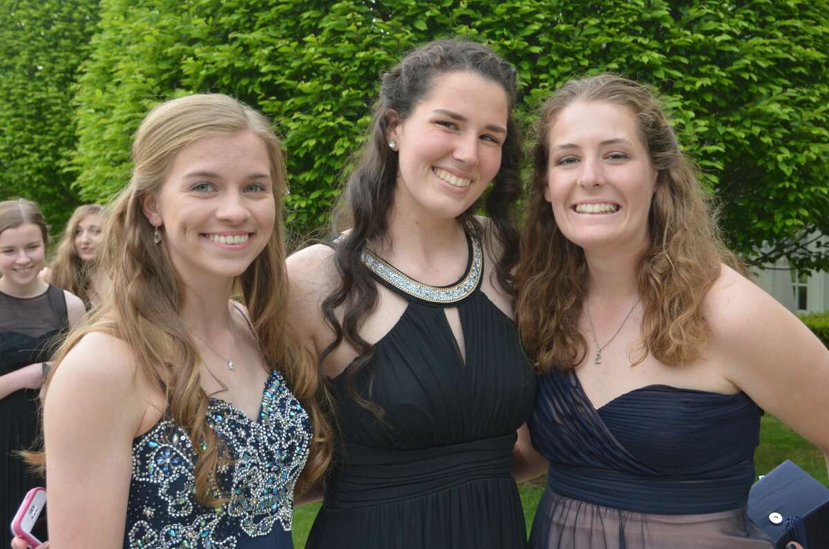 SEEN New Milford High School senior prom