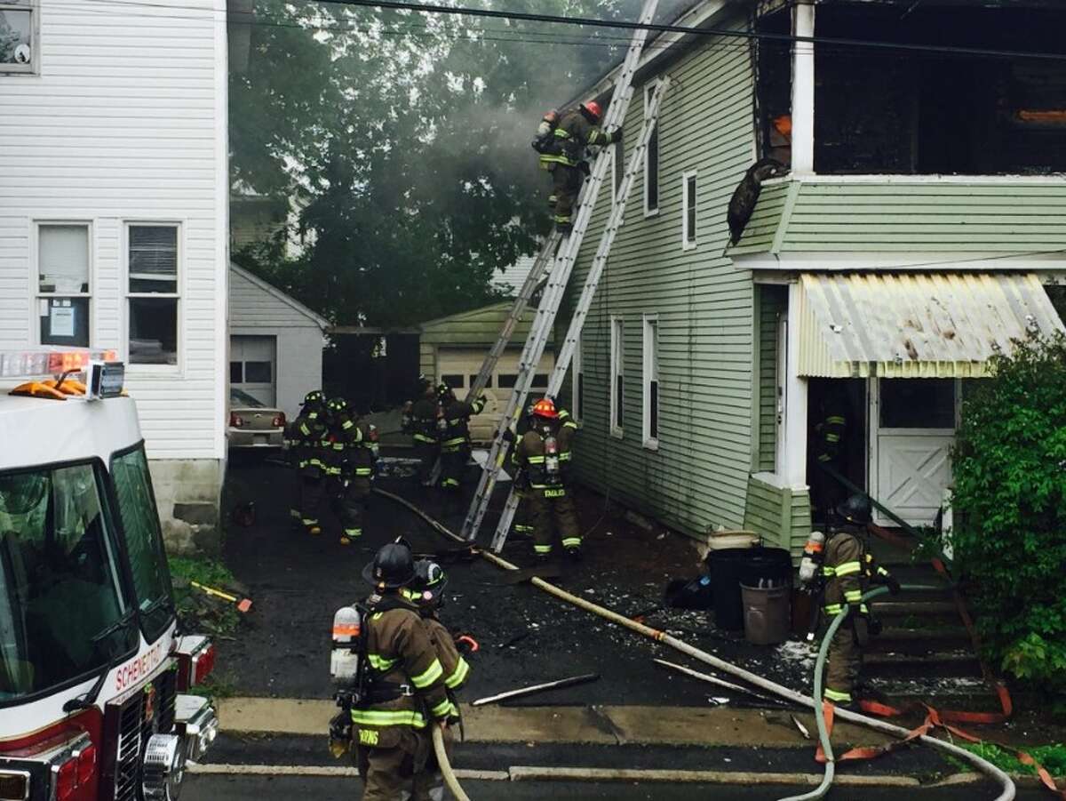 Schenectady fire cuts power in area