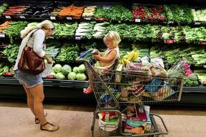 Three heavyweights dominate the Houston grocery market