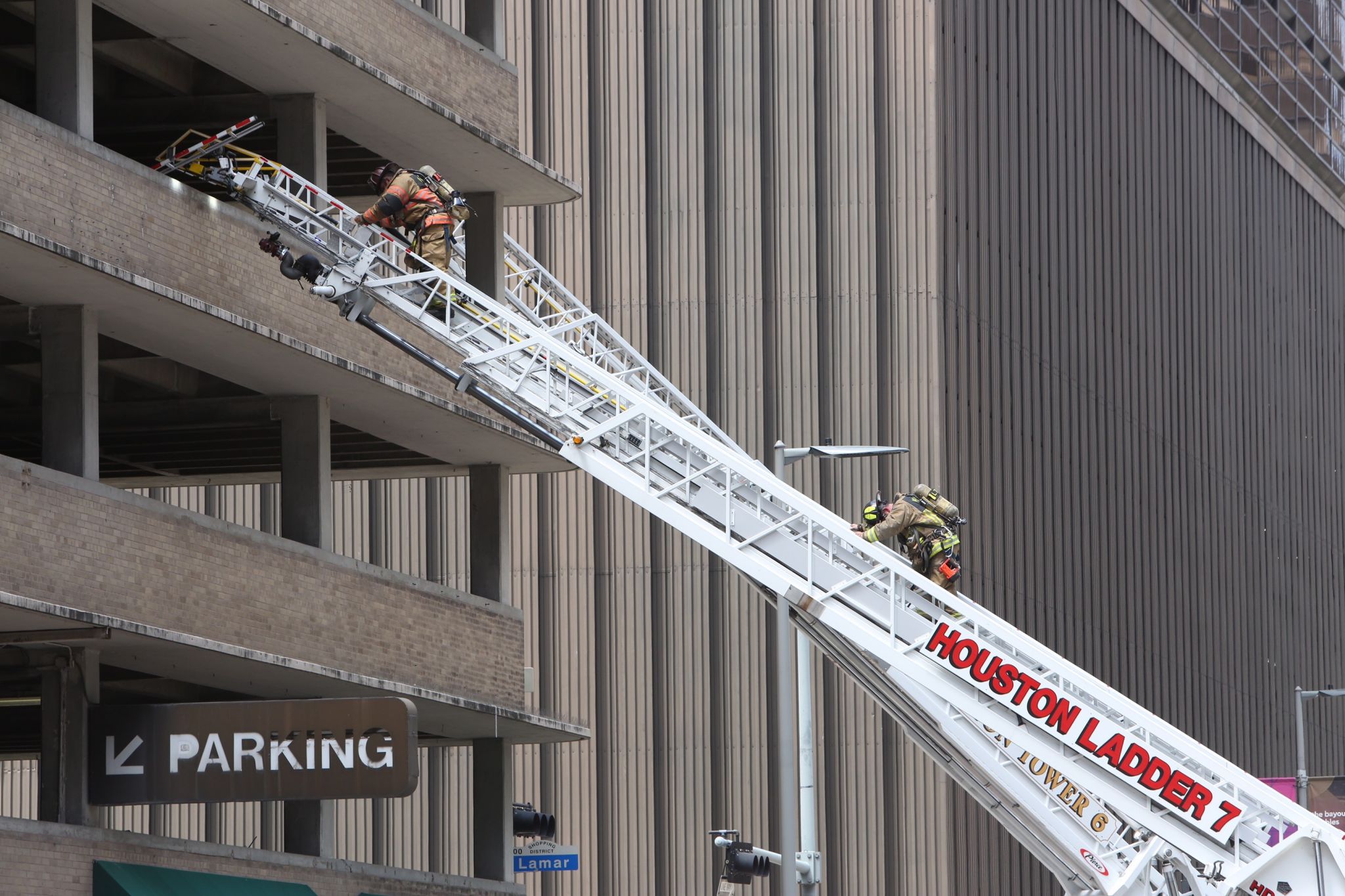 Fire erupts in downtown Houston parking garage - Houston Chronicle