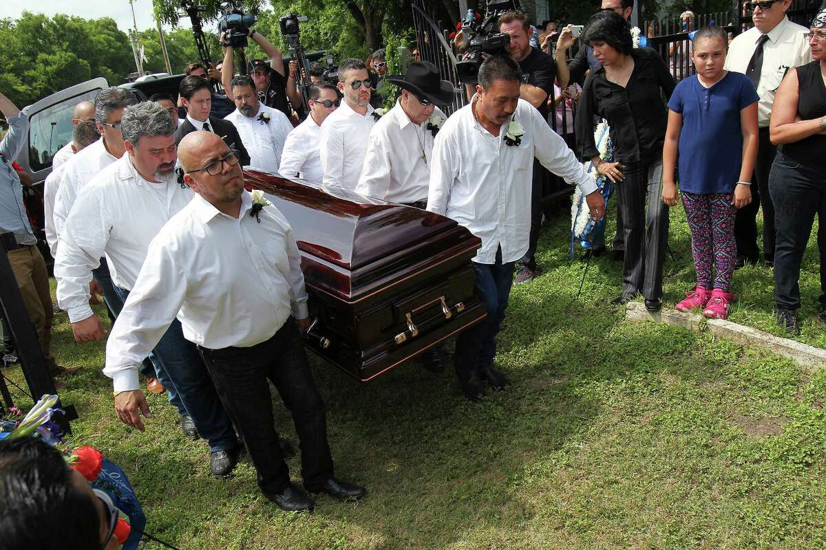 Song fills the air at Emilio Navaira’s funeral