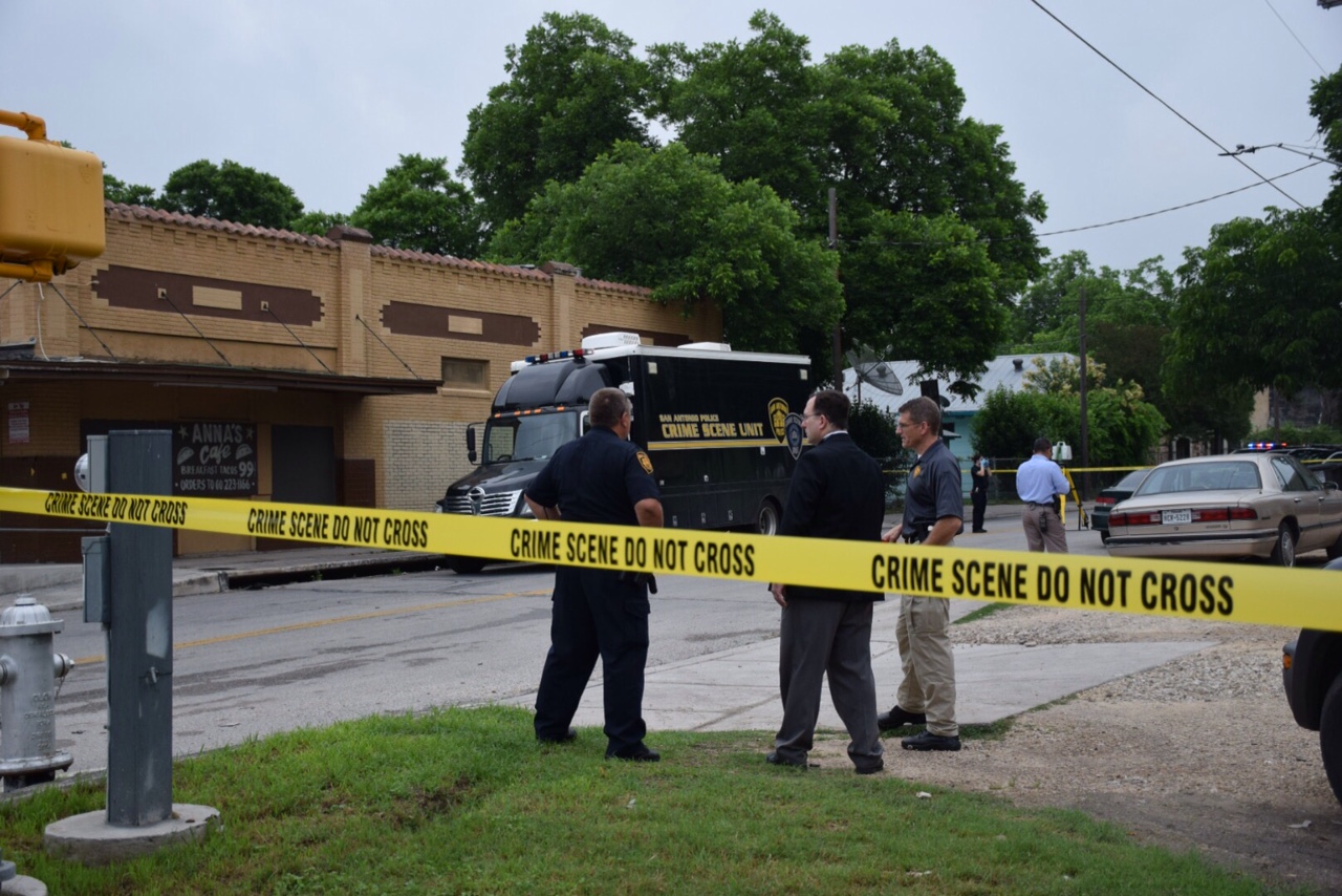 SAPD: Man shot, killed at East Side apartment complex