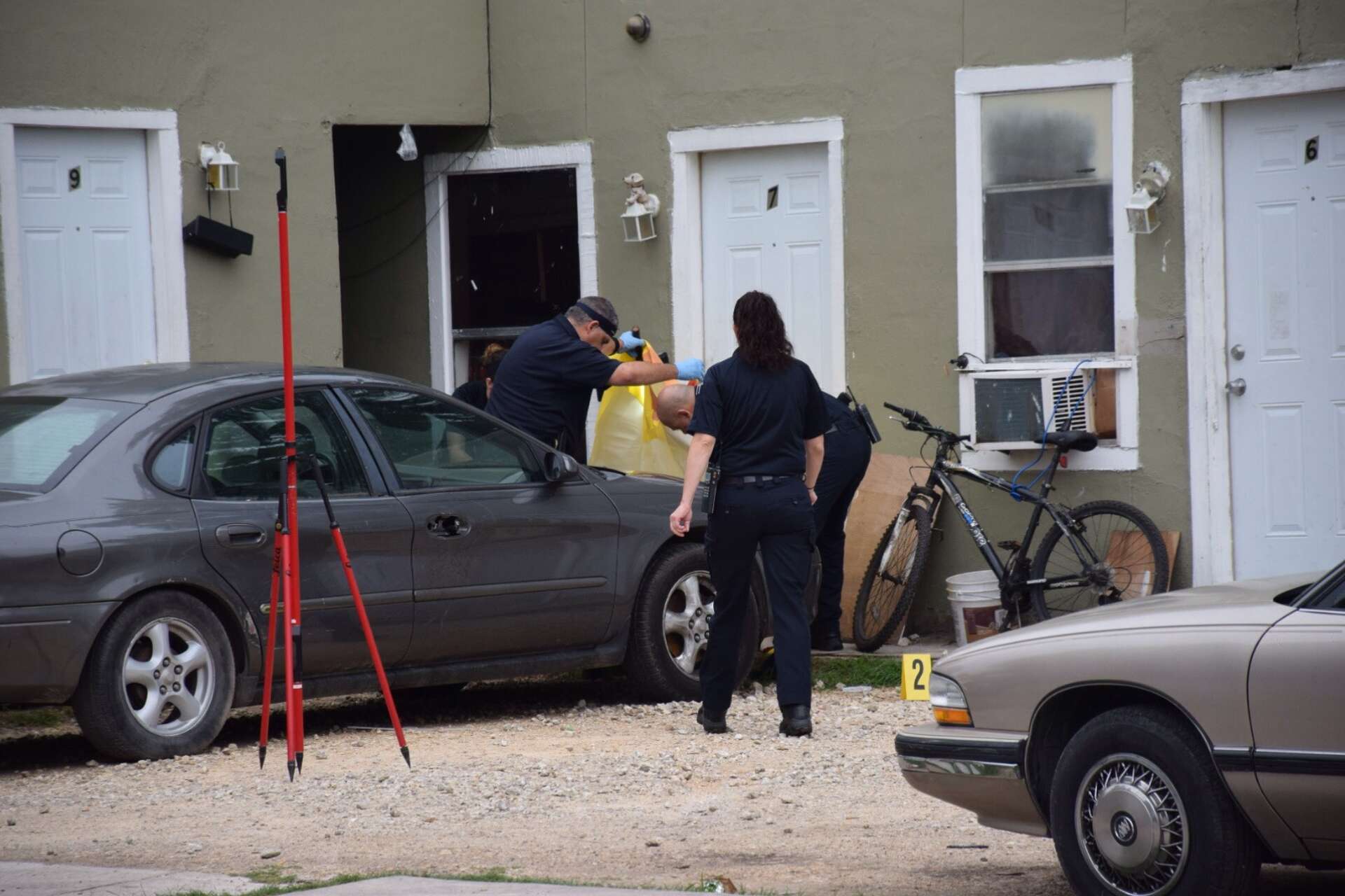 SAPD: Man shot, killed at East Side apartment complex