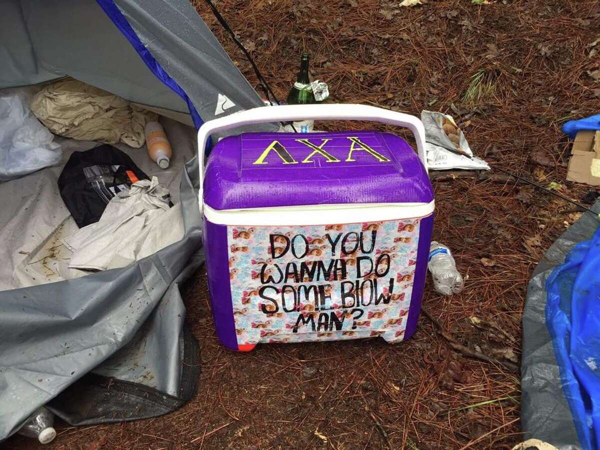 Visitors need to clean up their act