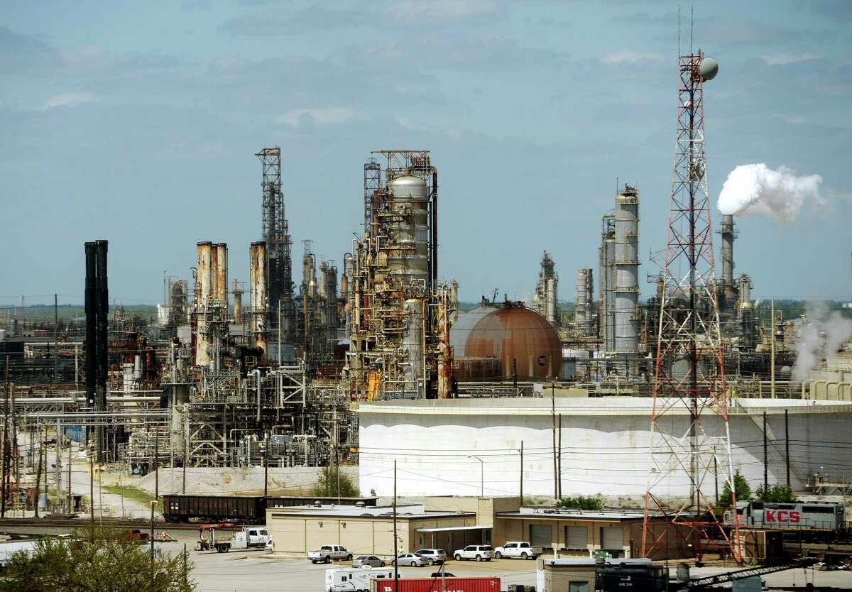 Official: ExxonMobil Pondering $1.5B Beaumont Expansion