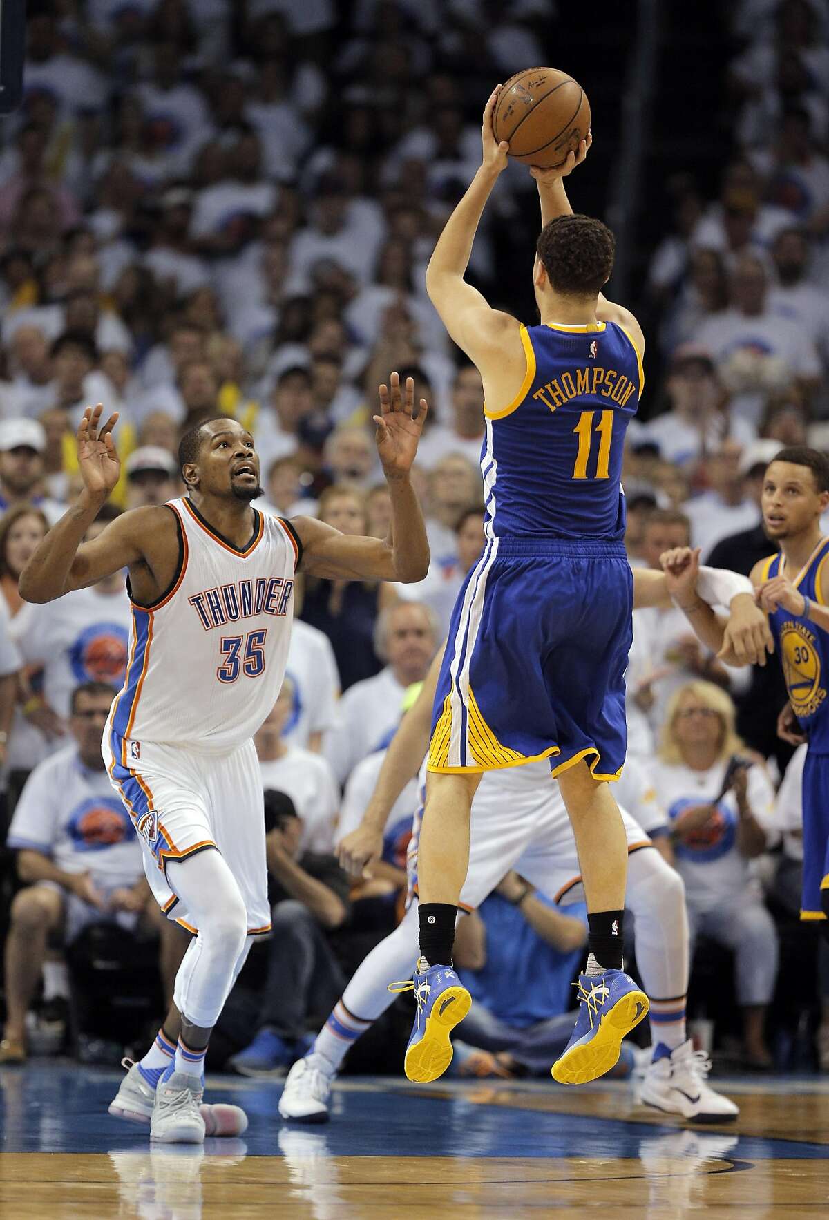 Klay Thompson scores 19 straight Warriors points in 3rd quarter