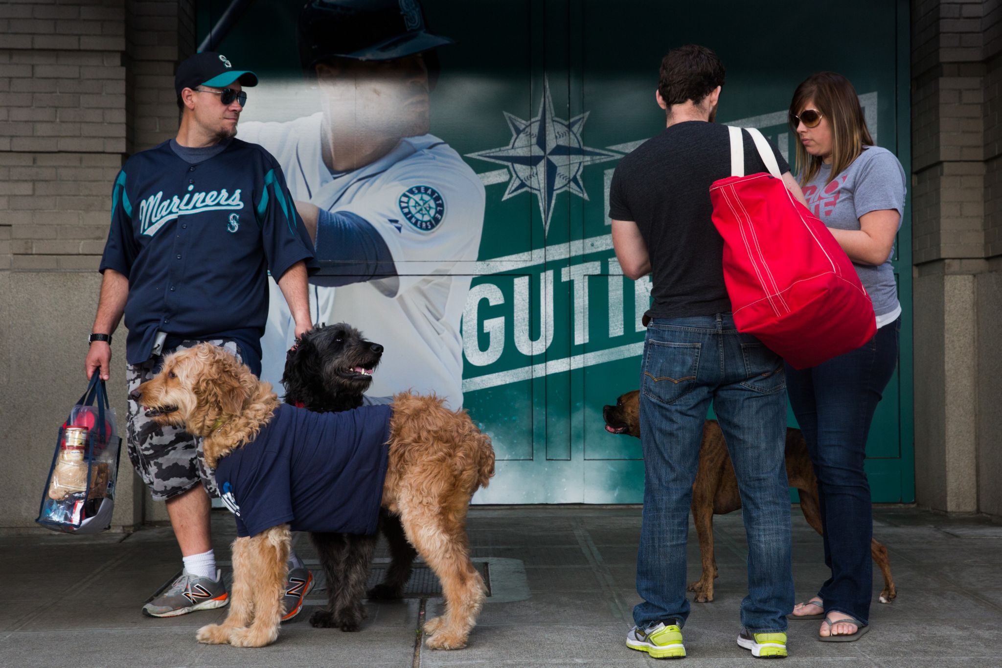 BringFido to Bark at the Park with the Seattle Mariners