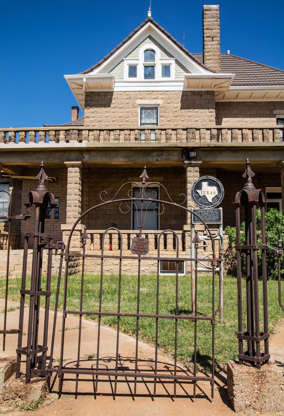 Legendary, sprawling Texas ranch goes to market for 20 million