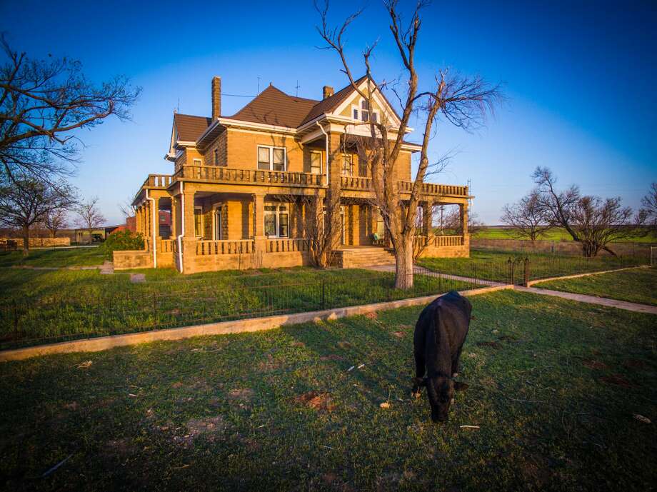 Legendary, sprawling Texas ranch goes to market for $20 million ...