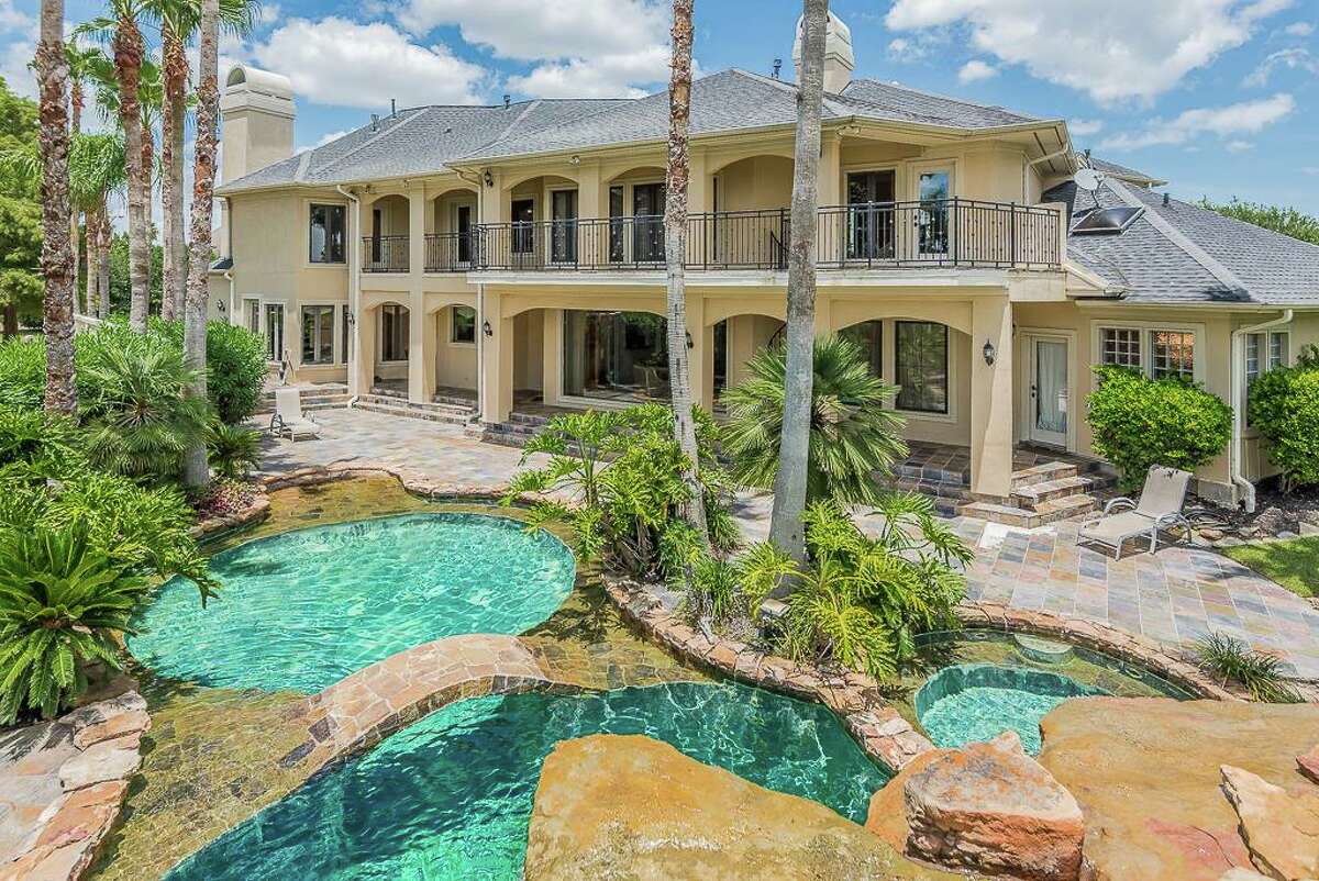 Tour lakefront Houstonarea homes for sale now